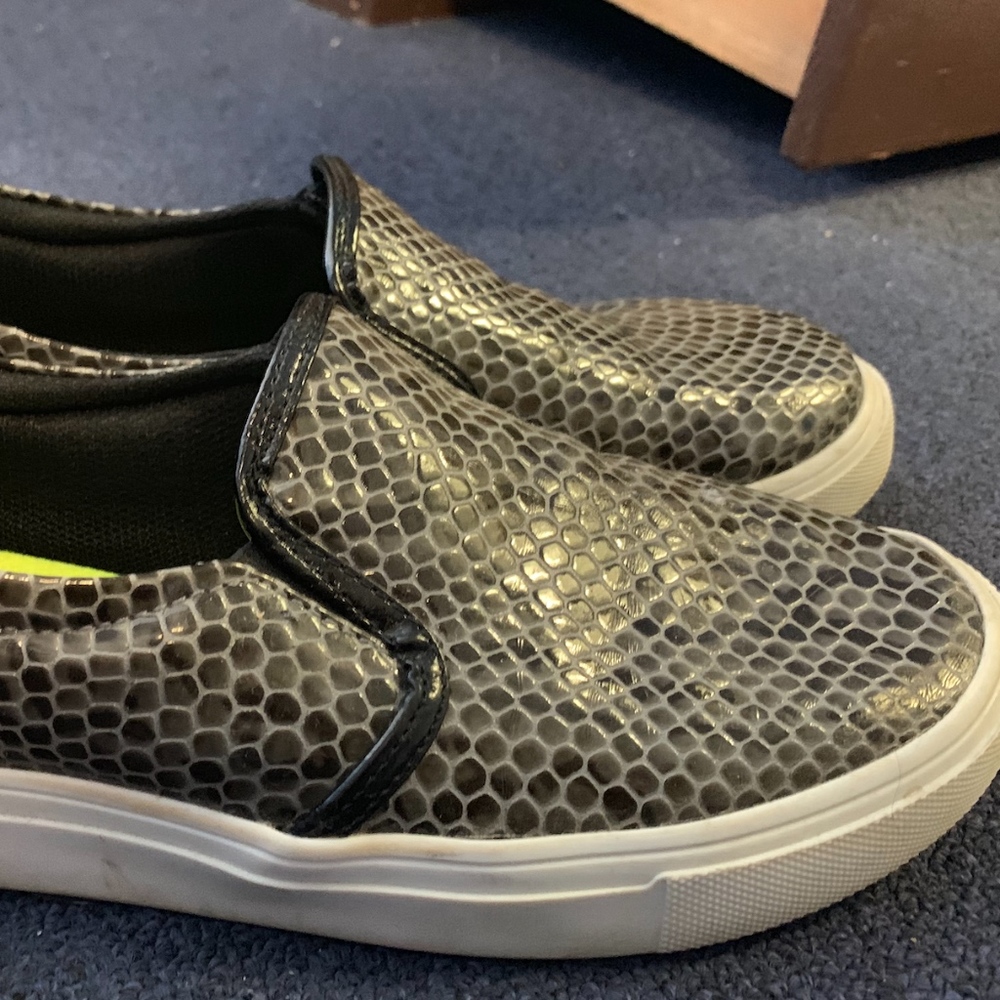 Vans Style Shoes - Picture 2 of 2